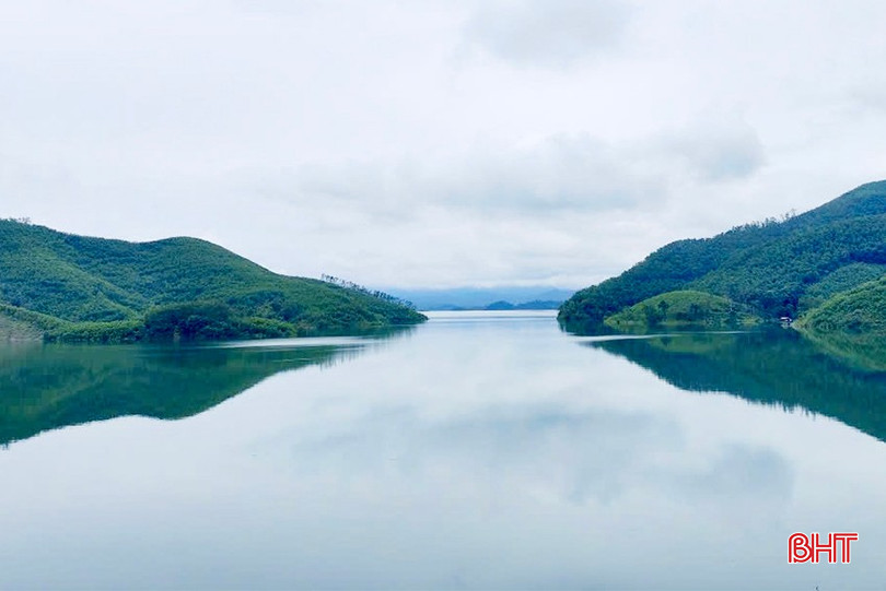 hồ Ngàn Trươi